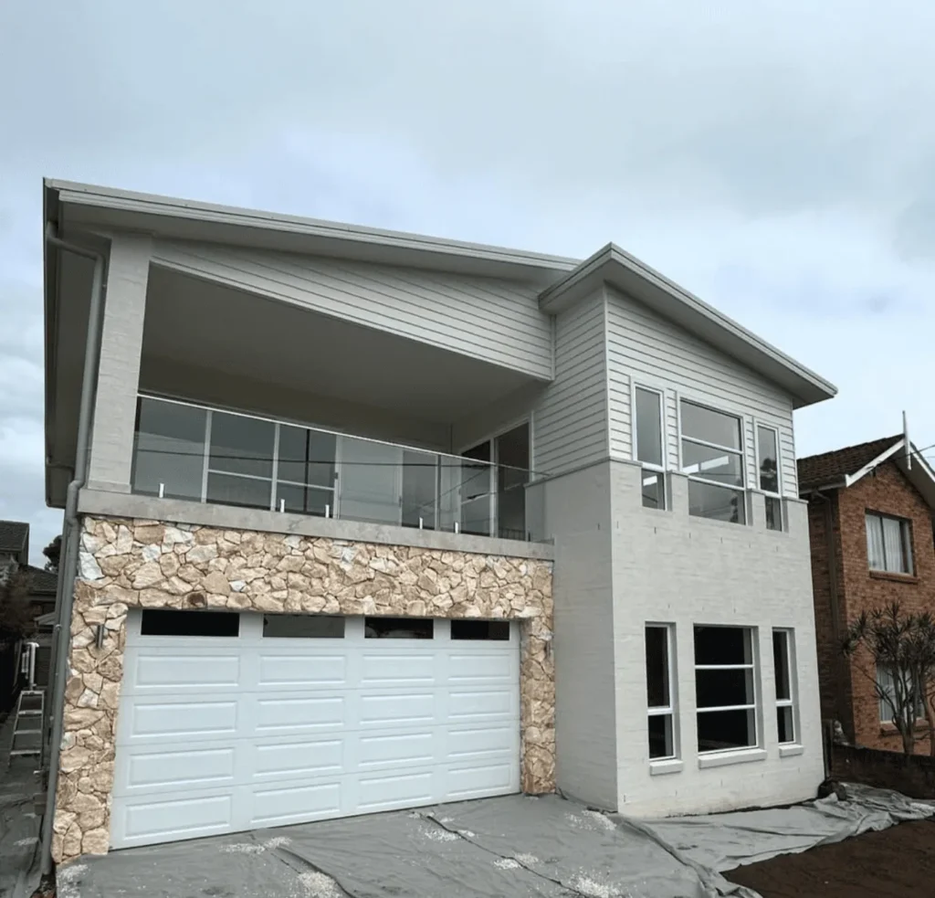 Harry Crowder | Understanding Different Facade Materials and Their Cleaning Requirements Composite and Cladding Facades